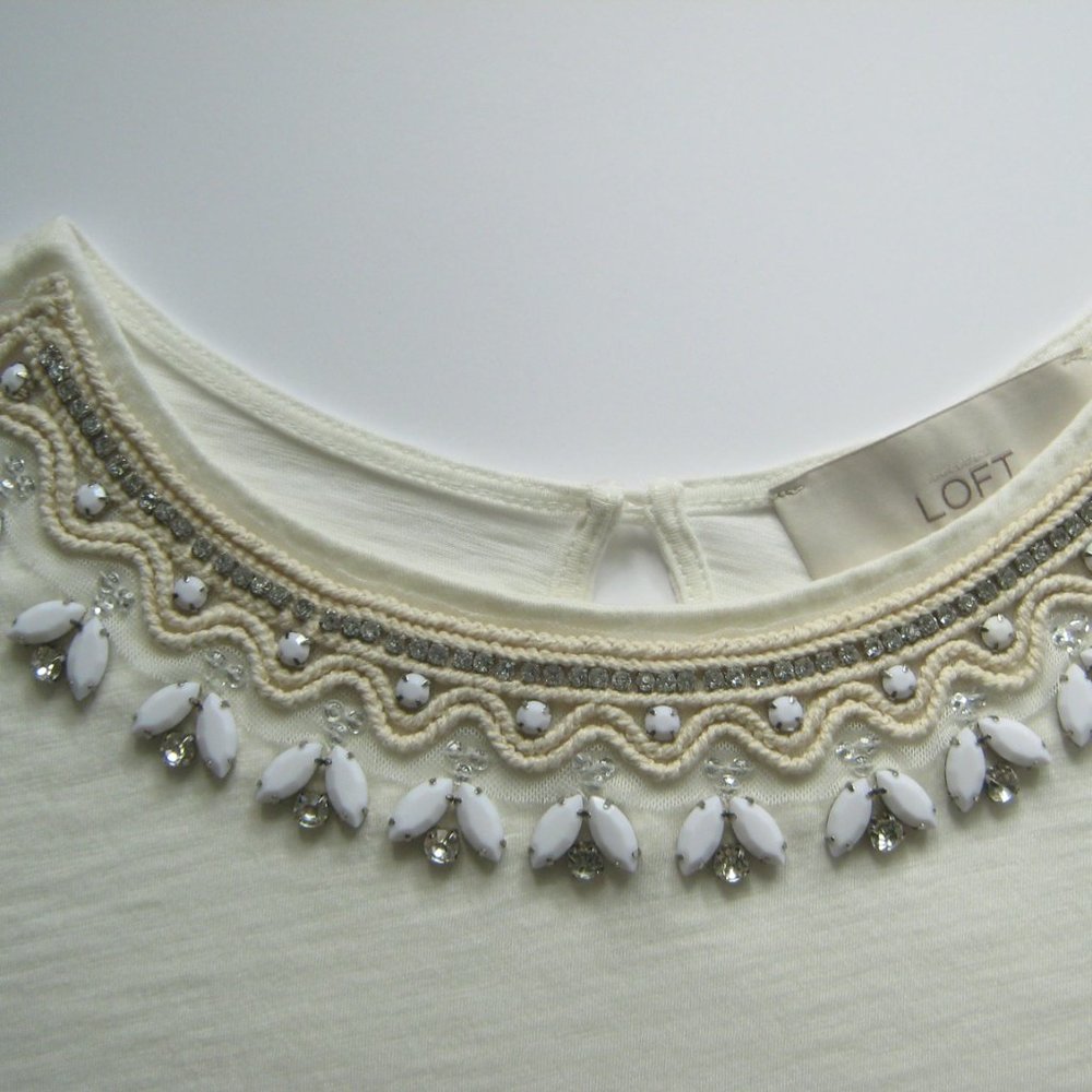 ANN TAYLOR LOFT White and cream embellished top - Picture 2 of 7